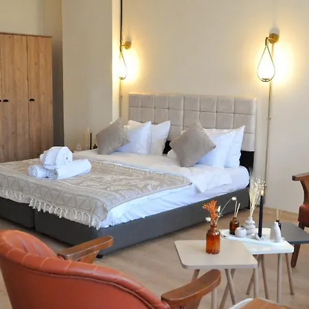 Golden Door Szálloda 4*