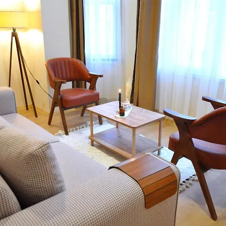 Golden Door Szálloda