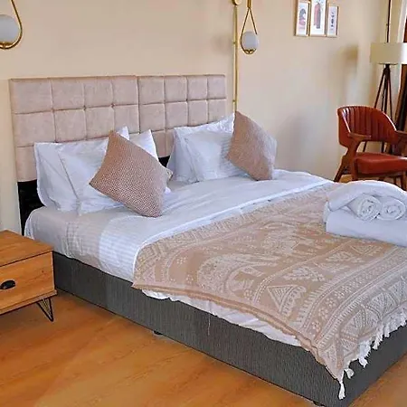 Golden Door Otel 4*