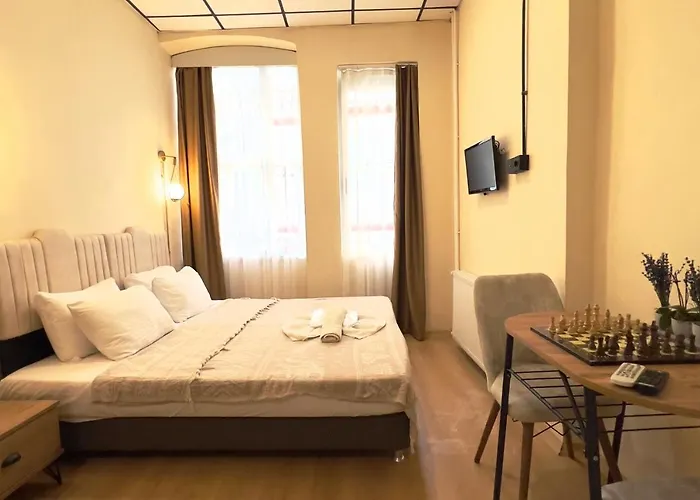 Golden Door Hotel 4*