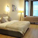 Hotel Golden Door