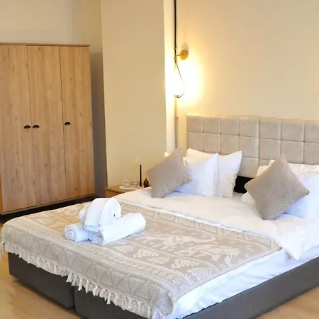 Hotel Golden Door 4*